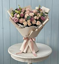 Букет цветов из:  Розы и Лизиантусы в Чегеме-Втором