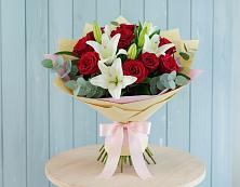Букет цветов из:  Лилии и Розы в Чегеме-Втором