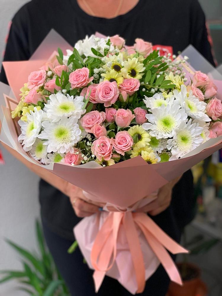 Букет цветов из: Розы и Хризантемы в Чегеме-Втором