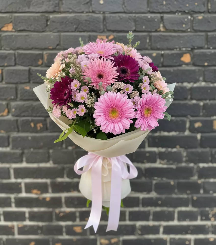 Букет цветов из: Герберы и Хризантемы в Чегеме-Втором