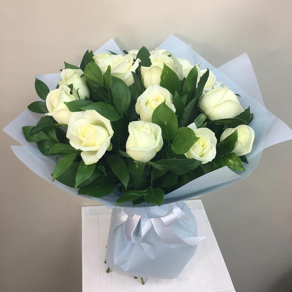 Букет 15 Белых роз Проуд в Чегеме-Втором