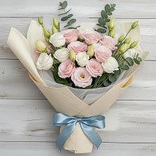 Букет цветов из:  Лизиантусы в Чегеме-Втором