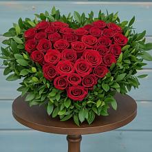 Цветочная композиция из Розы в виде сердца в Чегеме-Втором