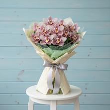 Букет цветов из:  Орхидеи и Розы в Чегеме-Втором