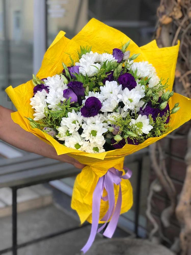 Букет цветов из: Ирисы, Хризантемы и Ромашки в Чегеме-Втором