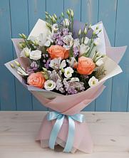 Букет цветов из:  Лизиантусы, Розы, Альстромерии и Гипсофила в Чегеме-Втором