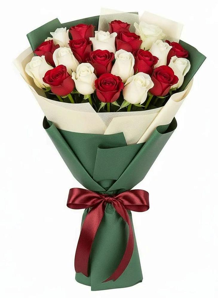 Букет Микс из красных и белых роз в Чегеме-Втором