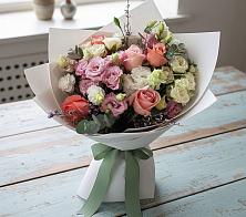 Букет цветов из:  Розы, Лизиантусы и Гвоздики в Чегеме-Втором