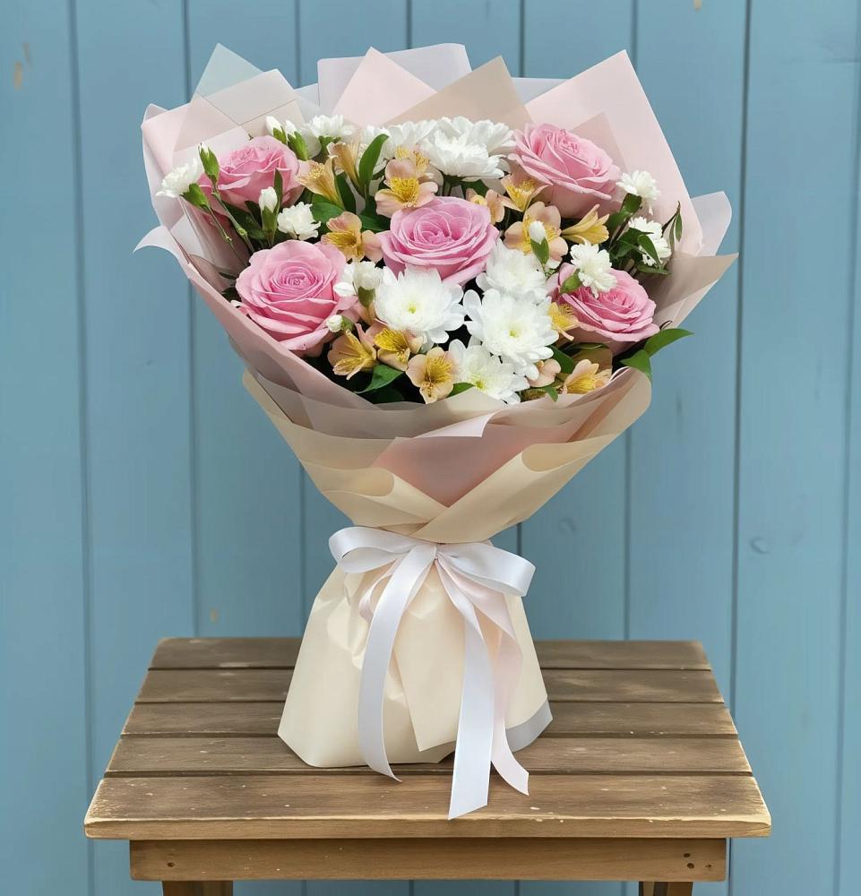 Букет цветов из: Гвоздики, Орхидеи и Розы в Чегеме-Втором