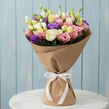 Букет цветов из:  Лизиантусы в Чегеме-Втором