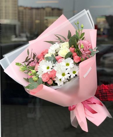 Букет цветов из: Розы, Лизиантусы и Хризантемы в Чегеме-Втором